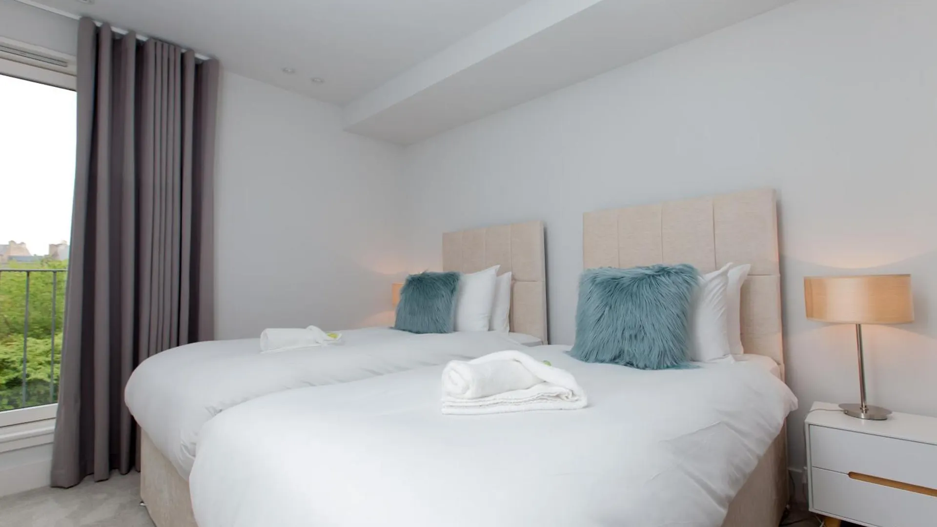 Luxurious Central Edinburgh Apartment - Sleeps 6 Großbritannien