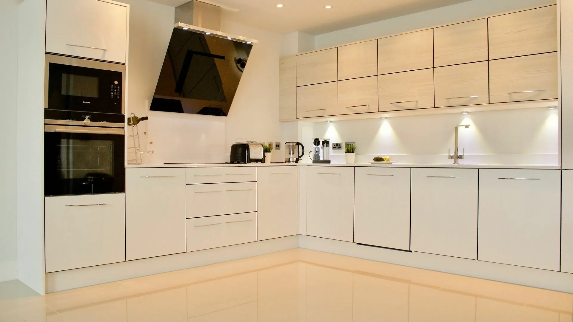 Luxurious Central Edinburgh Apartment - Sleeps 6